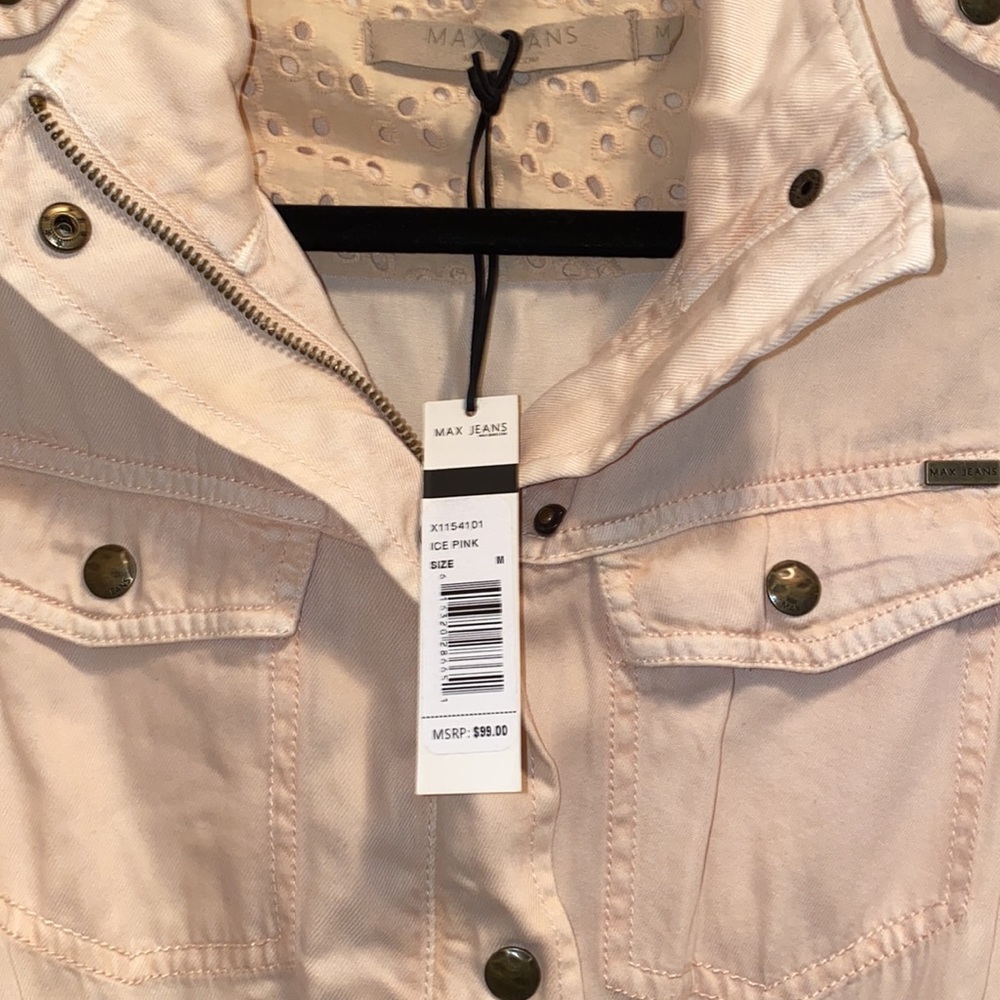 Vest - Picture 3 of 4